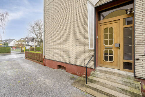 Eingang - Mehrfamilienhaus, Wohnhaus mit 297,20 m&sup2; in Solingen / Merscheid zum Kaufen