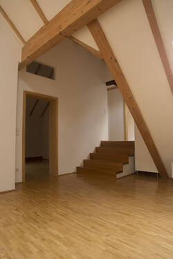 Aufgang Schlaftrackt - 
