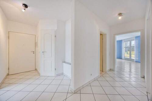 Innenflur - 4 Zimmer Etagenwohnung in Wermelskirchen / Stumpf