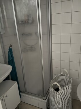Bad - Dusche Appartement - 