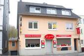 Hausansicht - Großzügige Etagenwohnung im Südbezirk