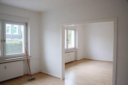 Wohnung 1 OG (2) - 6 Zimmer Etagenwohnung in Remscheid
