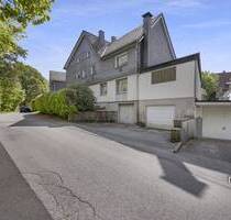 Dreifamilienhaus in ruhiger Stadtrandlage auf einem Erbbaurechtgrundstück - Wermelskirchen