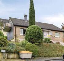 Hier können Sie den Sommer im eigenen Garten genießen. - Radevormwald / Dahlerau