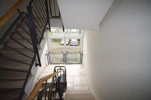 Treppenhaus - 3 Zimmer Etagenwohnung in Solingen