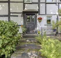 Bergisches Fachwerkhaus mit kleinen Schönheitsfehlern sucht neue Eigentümer - Leverkusen Bergisch Neukirchen