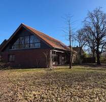 Geräumiges 1-2 Familienhaus mit PV-Anlage, Fernwärme, großes Grundstück in Feldrandlage - Dannenberg Gümse