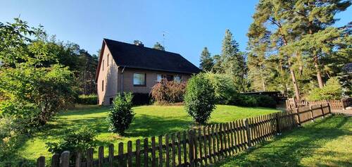 Frontansicht - Sehr geräumig - mit Waldzugang - Sackgassenlage - 1, 2 oder 3 Einheiten? Sie entscheiden