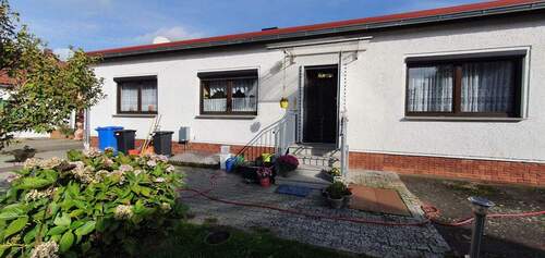 Außen3_Haus-rechts-hinten.jpg - 