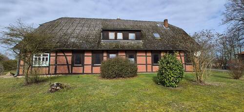 Außenansicht.jpg - 8 Zimmer Einfamilienhaus zum Kaufen in Prezelle