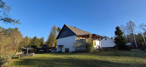 Frontansicht Haus - Familienglück in ruhiger Sackgassenlage * Küche mit EBK * 2 Bäder * Vollkeller * Garage