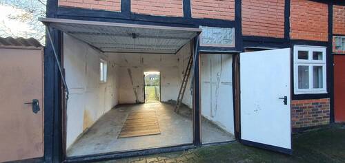 Garage mit Grube - 