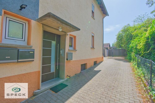 Hof und Eingangsbereich - 