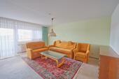 Wohnzimmer - 3.5 Zimmer Etagenwohnung zum Kaufen in Villingen-Schwenningen