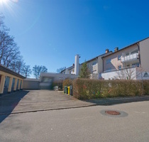 PREIS GESENKT! Renditestarkes 5-Familienwohnhaus + 5 Garage mit 39.060 EUR Jahresmiete - Villingen-Schwenningen