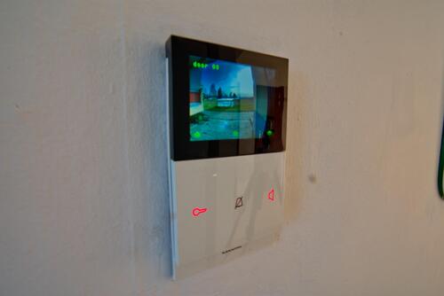 moderne Türöffnung mit Kamara - 