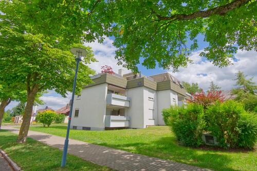 Ansicht Südseite - Gepflegte 3,5-Zimmer-Erdgeschosswohnung in Toplage von Bad Dürrheim – nur 3 Minuten vom Salinensee entfernt