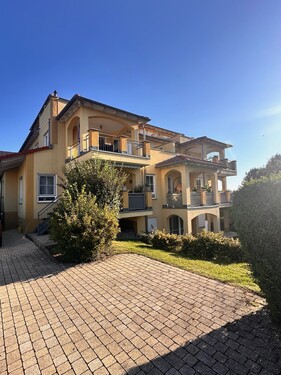 Ansicht - Moderne 4,5 Zimmer-Maisonette-Wohnung mit drei Balkonen, Kamin und Weitblick