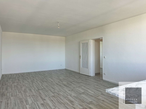 Wohnzimmer - 4 Zimmer 4- Zimmerwohnung in Obertshausen