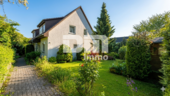 Zuweg / Gartenbereich - 
