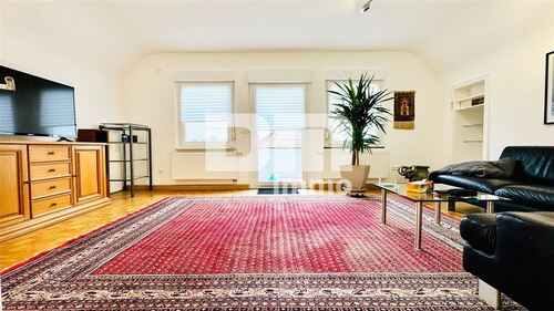 OG / DG Wohnzimmer / Zugang Balkon - 