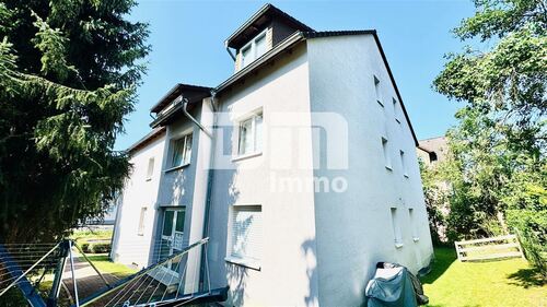 Seitenansicht / Haupteingang - 