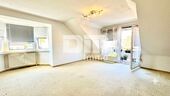 DG Wohn / Esszimmer / Zugang Balkon - 
