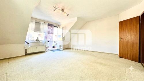 DG Wohn / Esszimmer / Zugang Balkon - 
