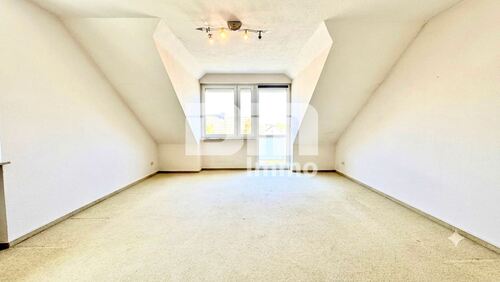 DG Wohn / Esszimmer / Zugang Balkon - 