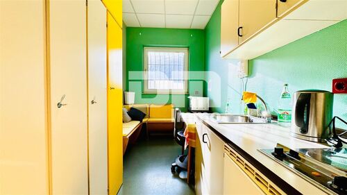 Einheit 1 - Büro / Küche mit Küchenzeile - 