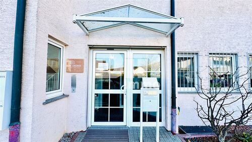 Zugang Einheit 1 - 9 Zimmer Büro in Kleinostheim