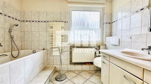 EG Bad / Wanne / Dusche - 