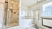 EG Bad / Wanne / Dusche - 