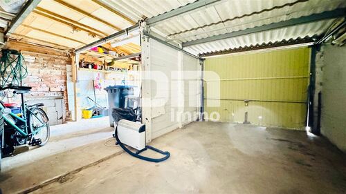 Garage mit Geräteanbau - 