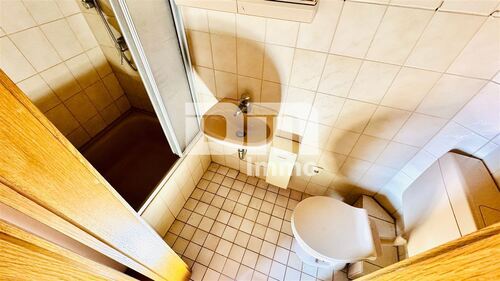 1.OG Bad / Dusche - 