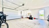 Doppelgarage / Zugang Terrasse - 