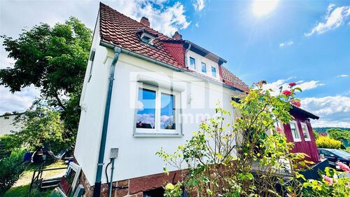 Frontansicht Titel - Kernsaniertes Einfamilienhaus mit Doppelgarage, großem Garten und Home-Office-Oase
