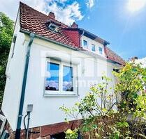 Kernsaniertes Einfamilienhaus mit Doppelgarage, großem Garten und Home-Office-Oase - Schwalmstadt