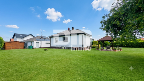 Gartenbereich hinter dem Haus - 