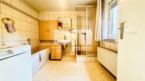 OG Badezimmer / Wanne / Dusche - 