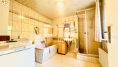 OG Badezimmer / Wanne / Dusche - 