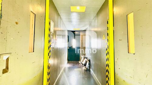 Fahrstuhl Lastenfahrstuhl Hinteres Lagergebäude - 