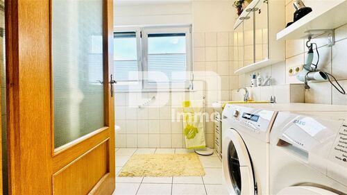 EG Badezimmer / Dusche / Waschmaschinenanschluss - 