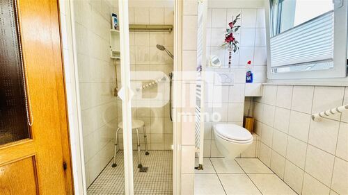 EG Badezimmer / Dusche / Waschmaschinenanschluss - 