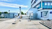 Haupteinfahrt mit Schranke - 