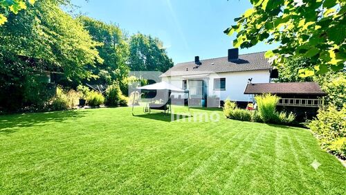 Großer Gartenbereich KI optimiert - 