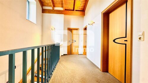 Haus 2 DG Flur / Diele / Treppenaufgang - 