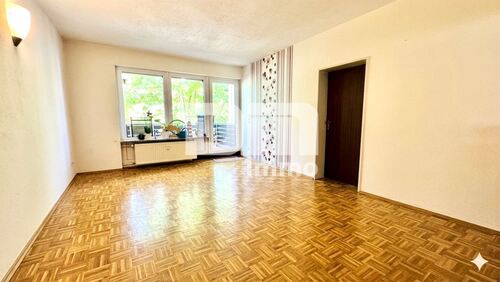 Wohnzimmer / Zugang Balkon - 