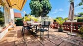 EG Großer Terrassenbereich / Zugang Garten - 