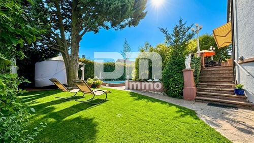 Gartenbereich / Zugang Terrasse und Poolarea - 